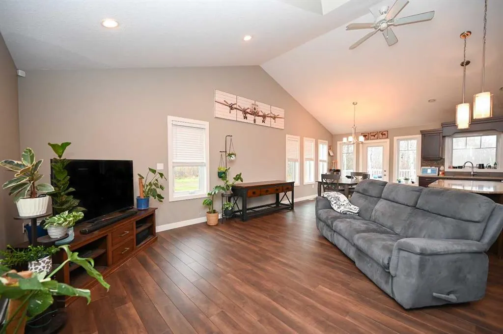 59115 Range Road 213