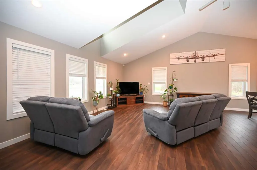 59115 Range Road 213