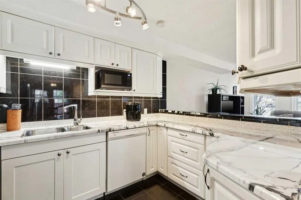 37 Ranch Glen Drive NW