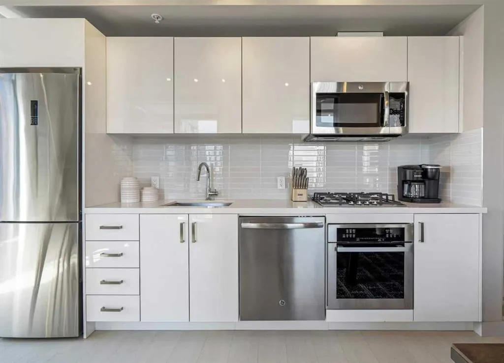 1010 6 Street SW #2206