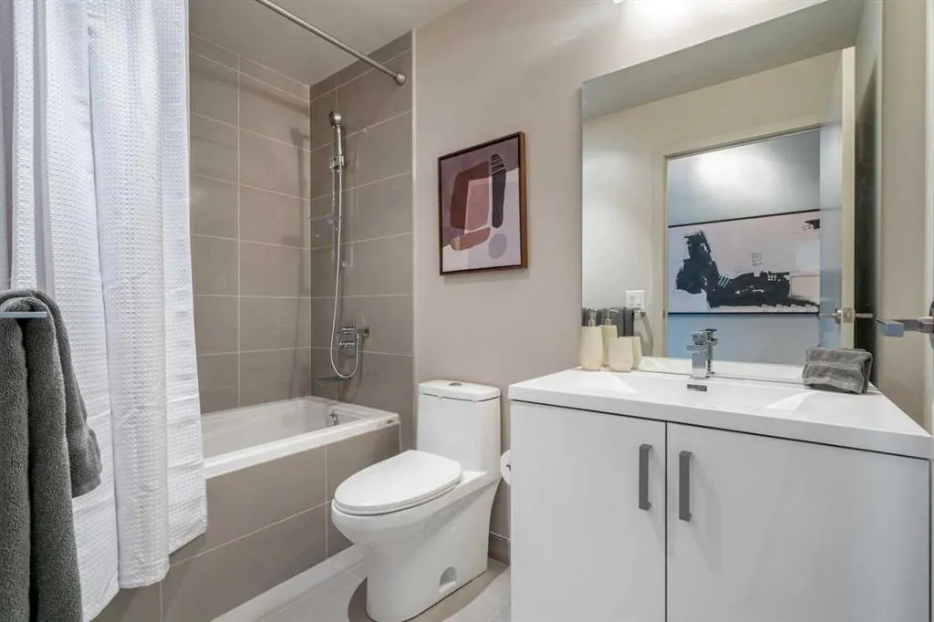 1010 6 Street SW #2206