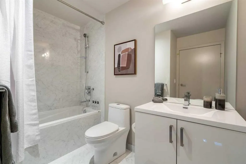 1010 6 Street SW #2206