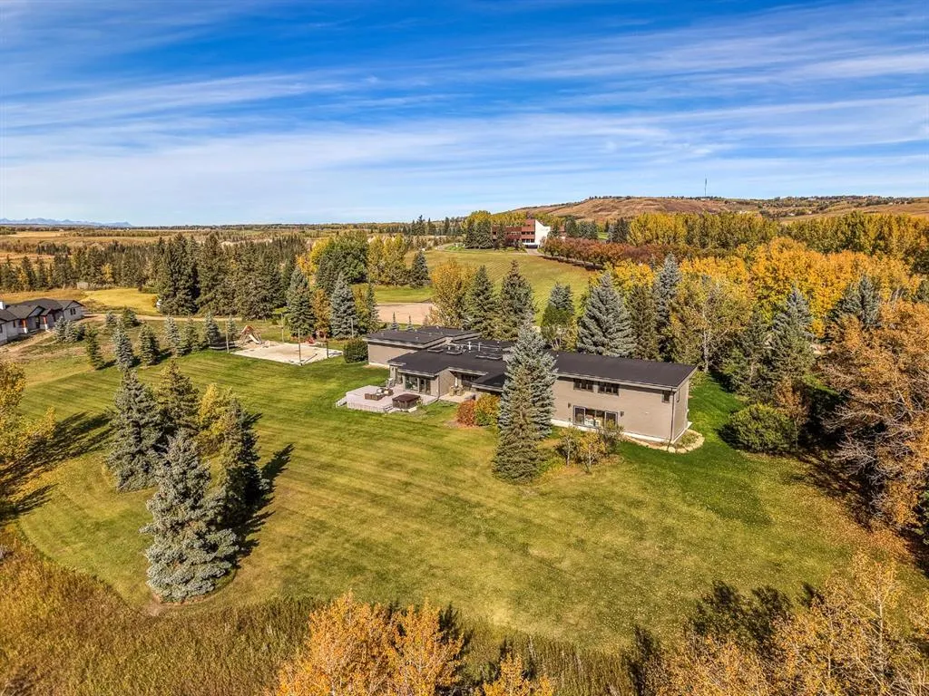 183 Pinebrook Way SW