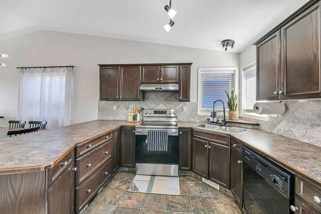35 Jepsen Crescent
