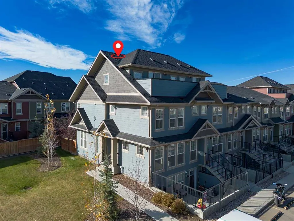 237 Cranbrook Square SE