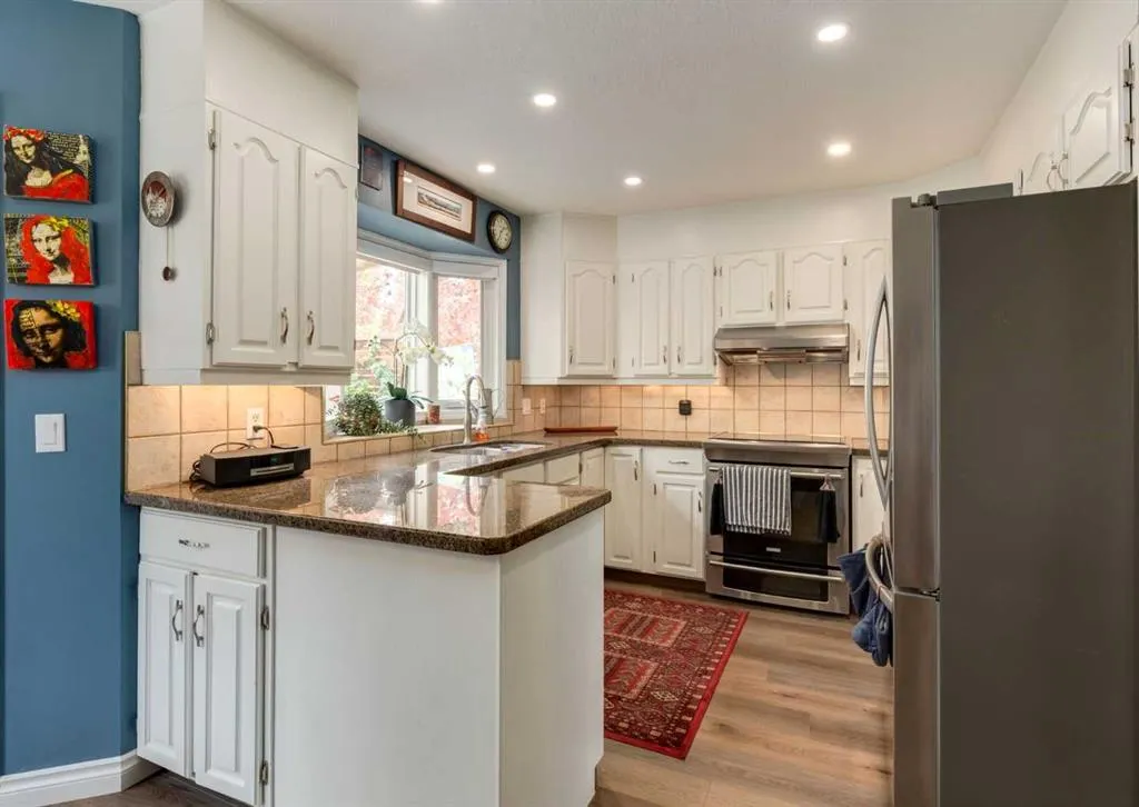 492 Silvergrove Gardens NW