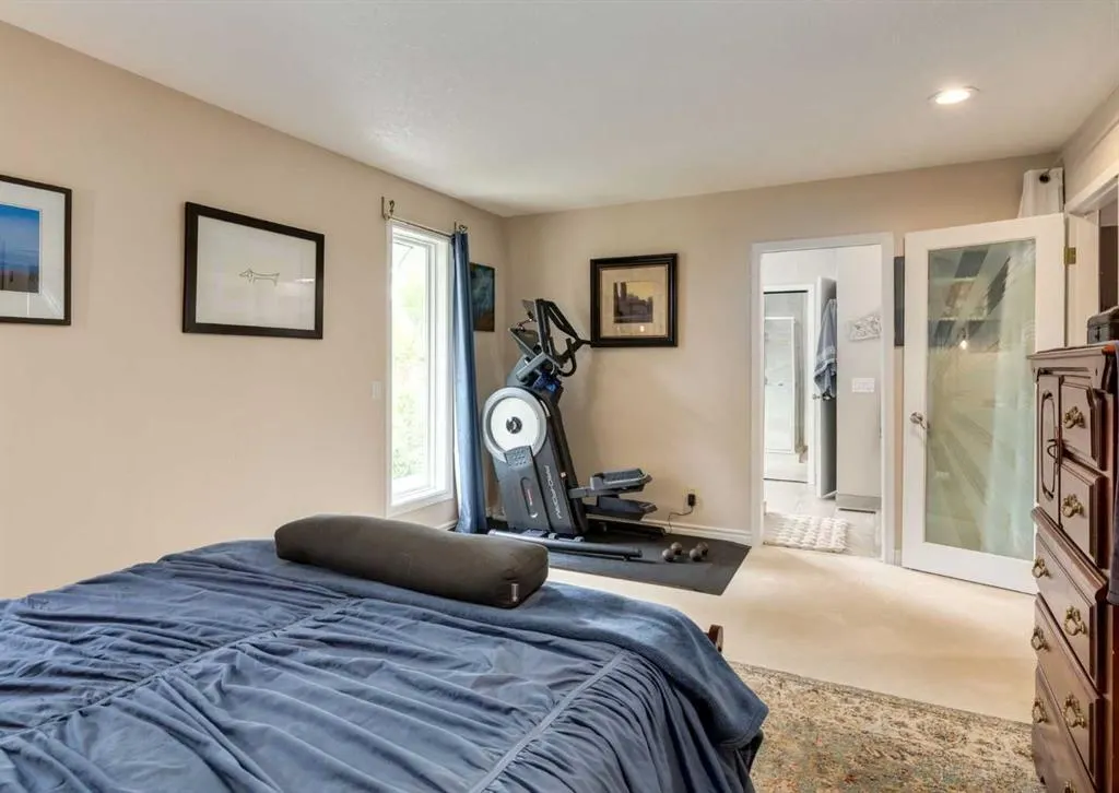 492 Silvergrove Gardens NW