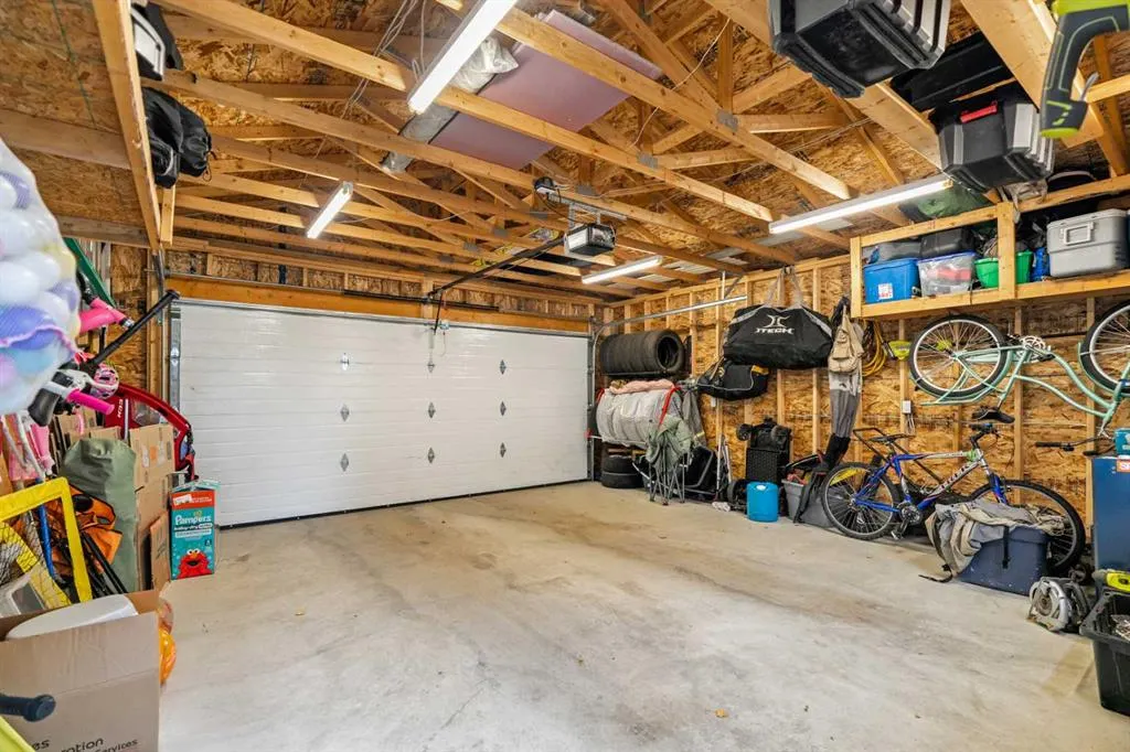 24 Marquis Green SE