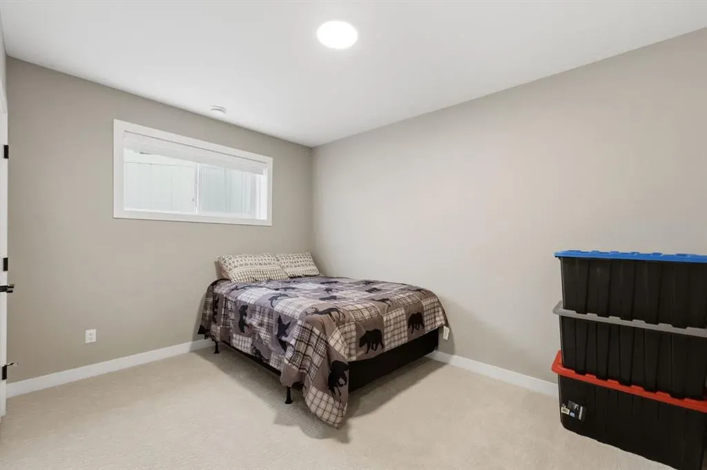 33 Maclean Close