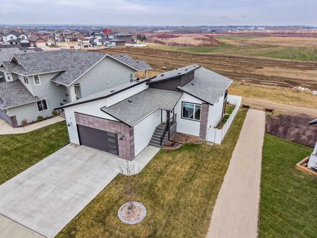 33 Maclean Close