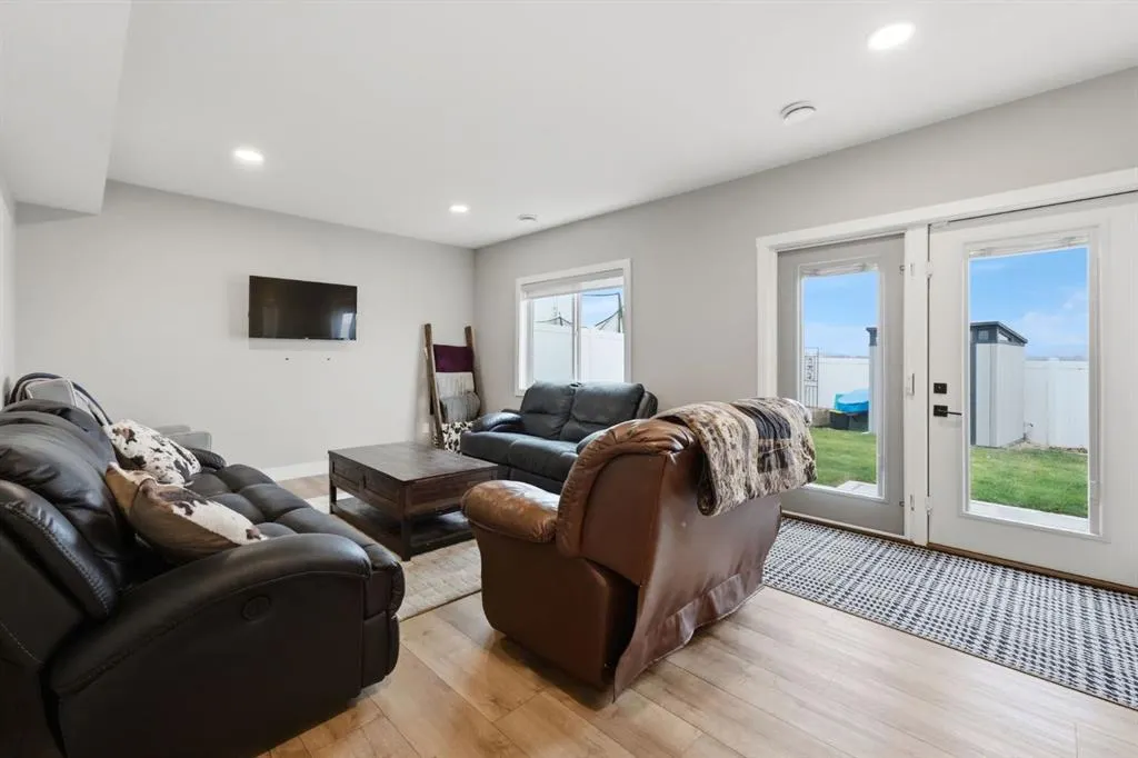 33 Maclean Close
