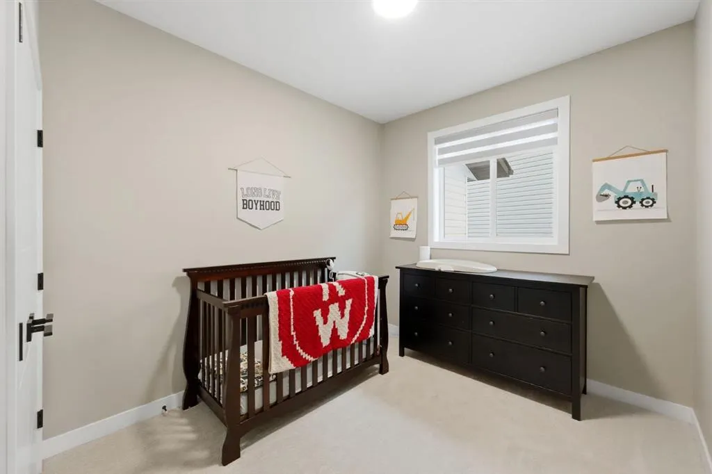 33 Maclean Close