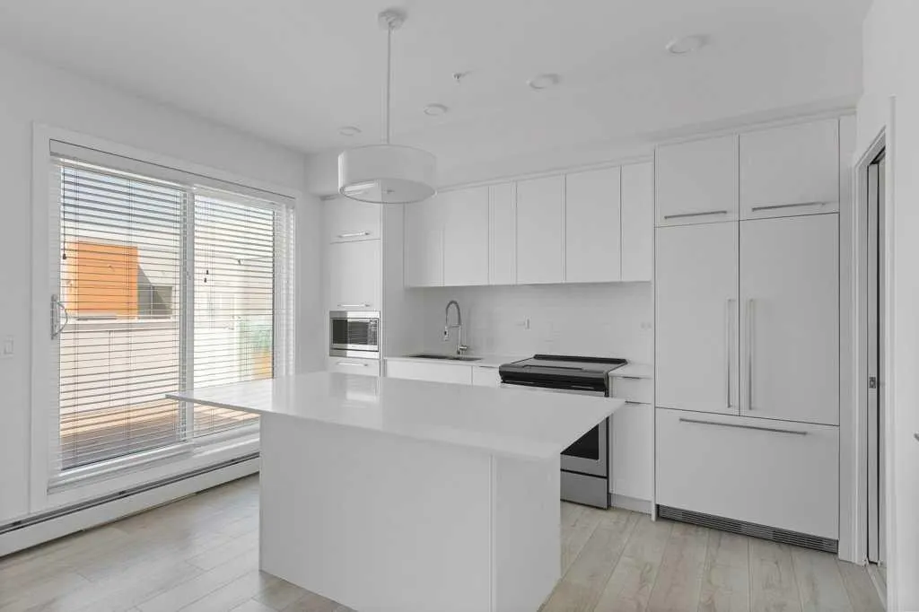3130 Thirsk Street NW #415