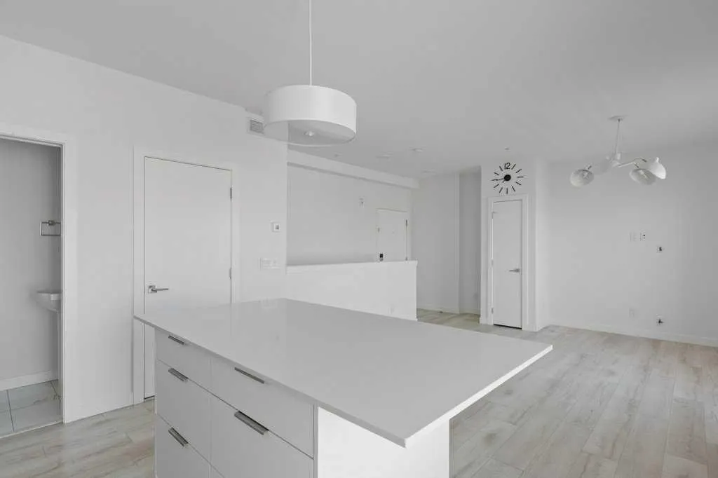 3130 Thirsk Street NW #415