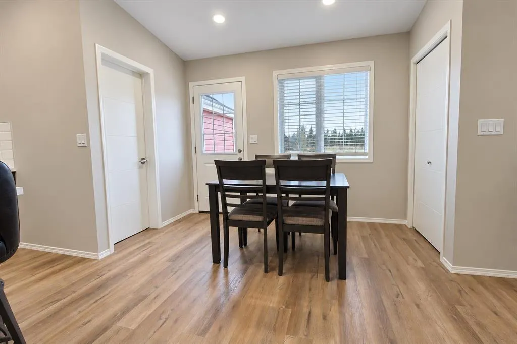 121 Golden Crescent