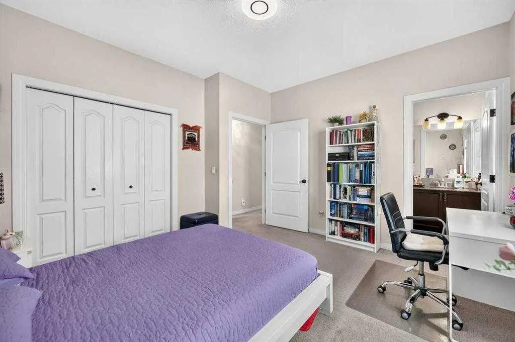 40 Sherwood Manor NW