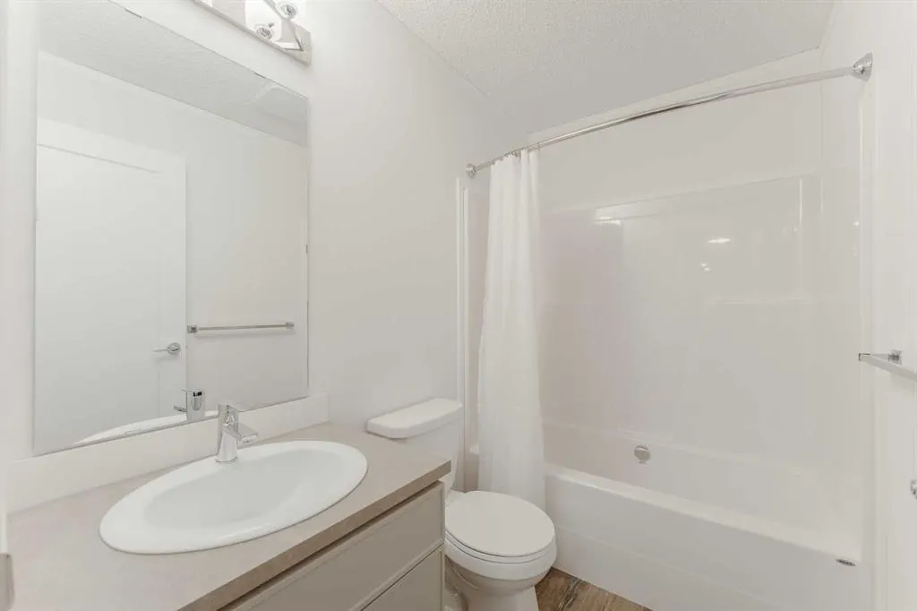 6220 17 Avenue SE #5