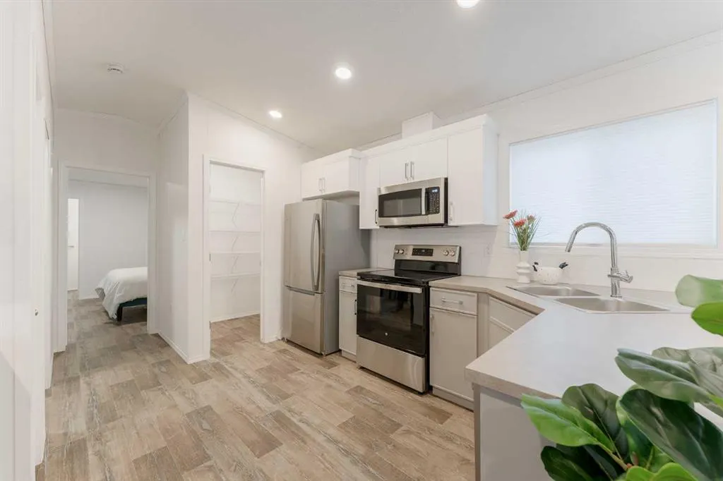 6220 17 Avenue SE #5
