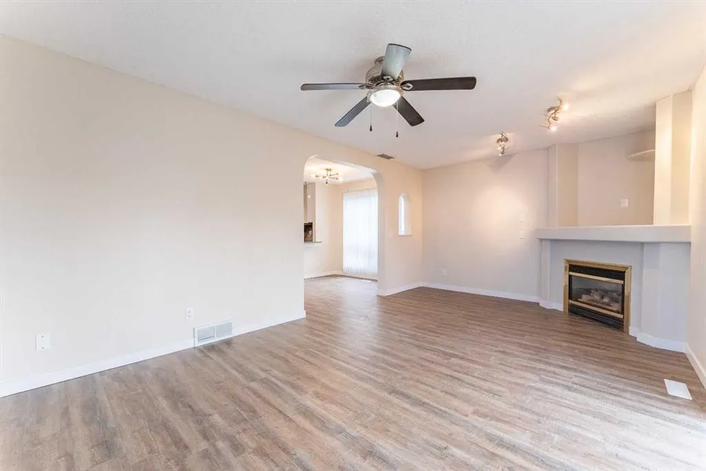 6 Covewood Park NE