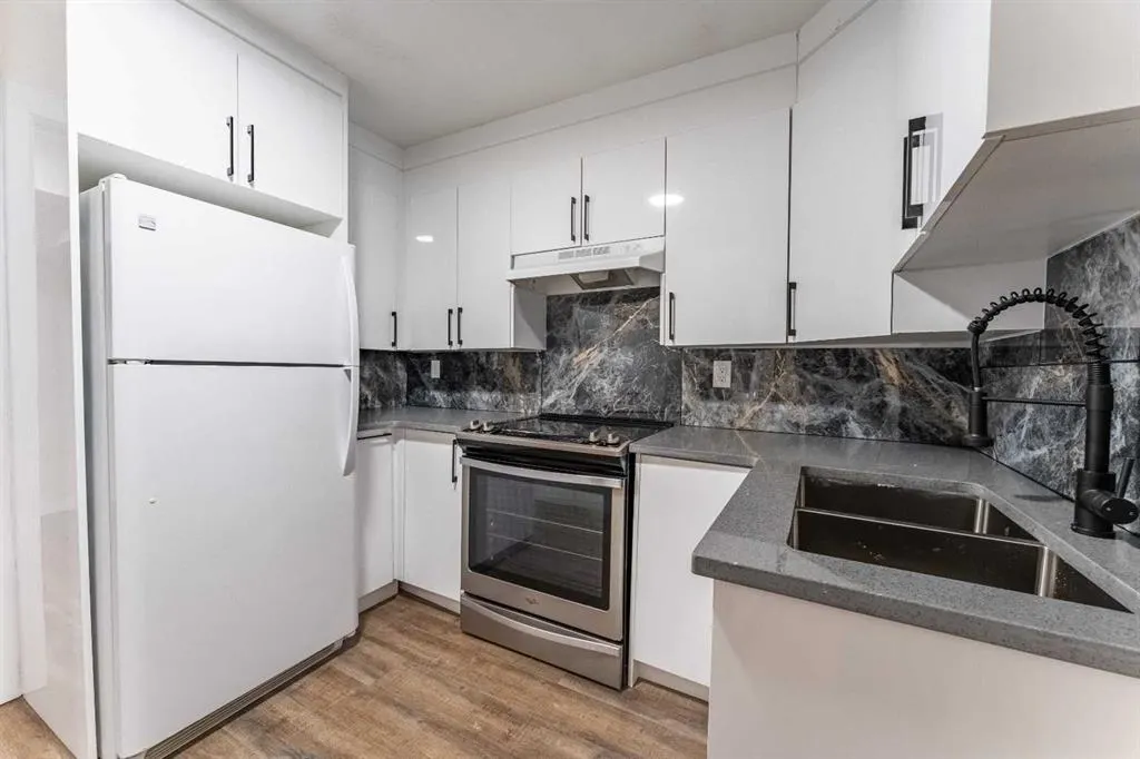 6 Covewood Park NE