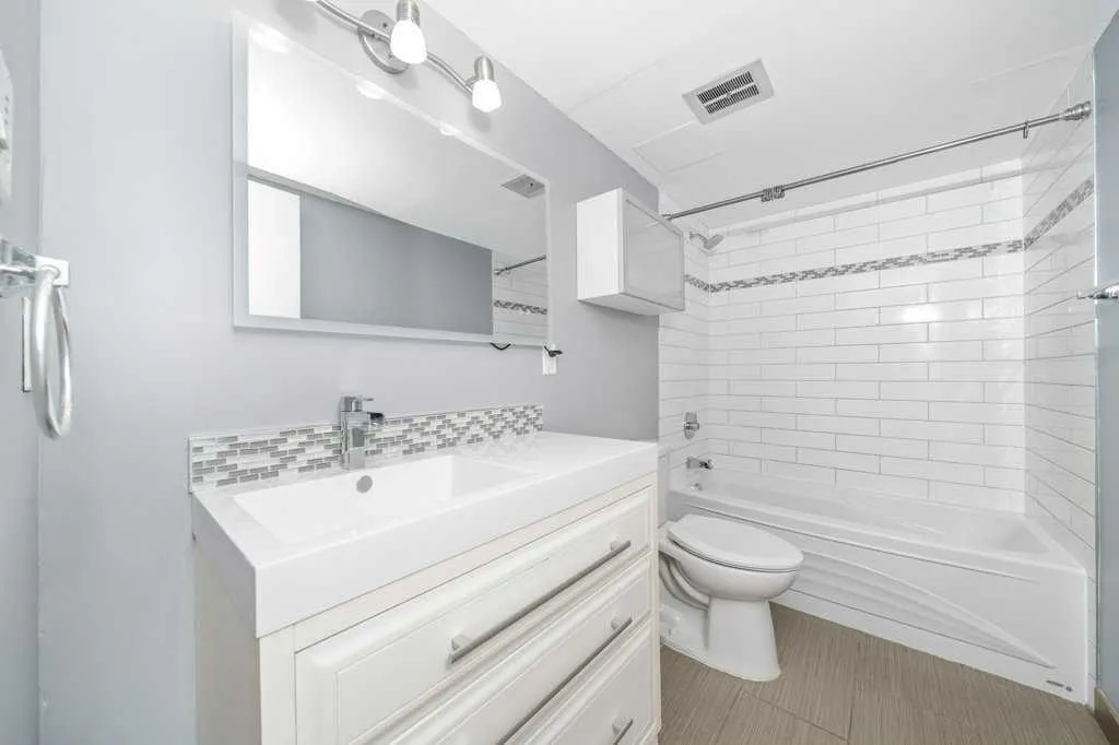 398 16 Street NE #3