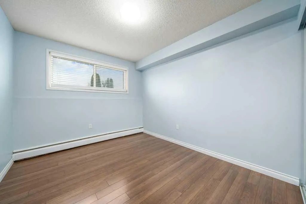 398 16 Street NE #3