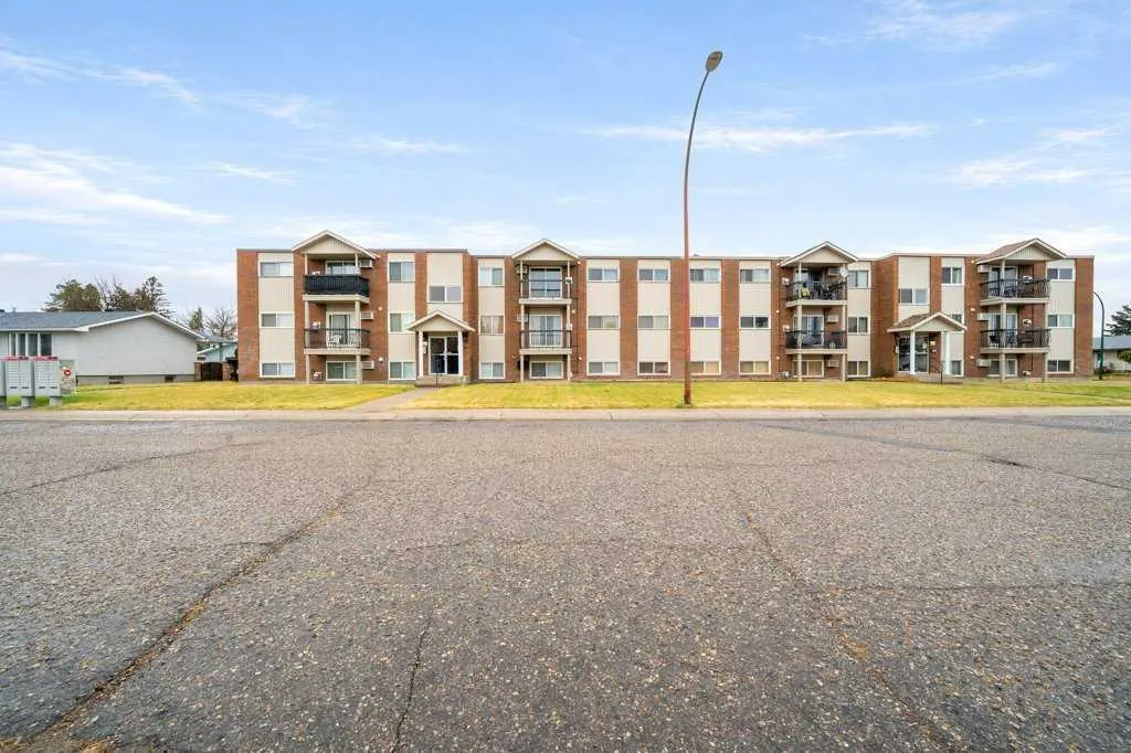 398 16 Street NE #3