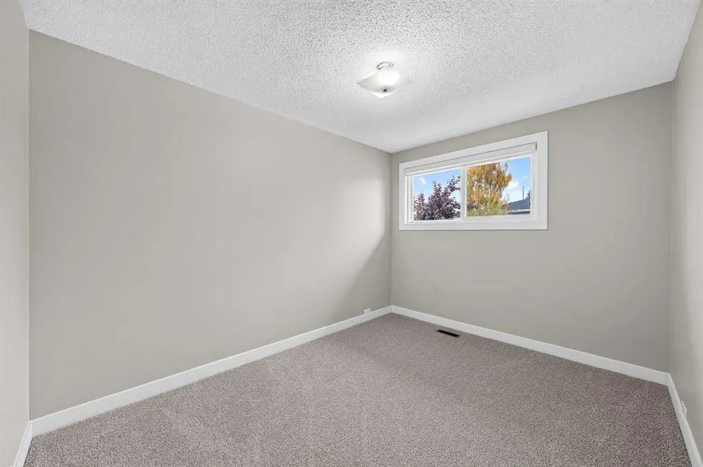 255 Huntridge Way NE
