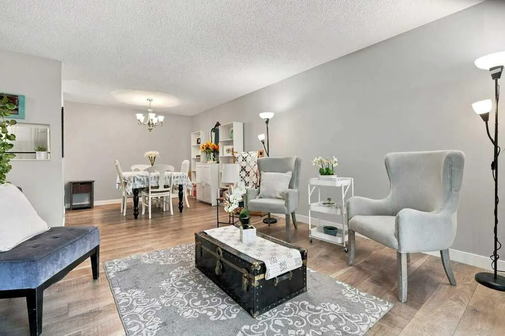 723 57 Avenue SW #325