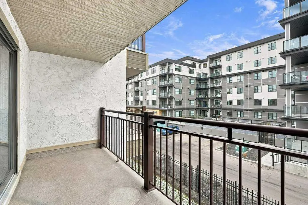 723 57 Avenue SW #325