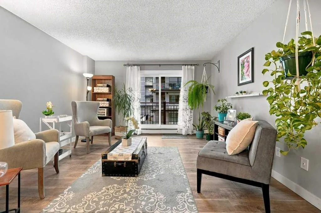 723 57 Avenue SW #325