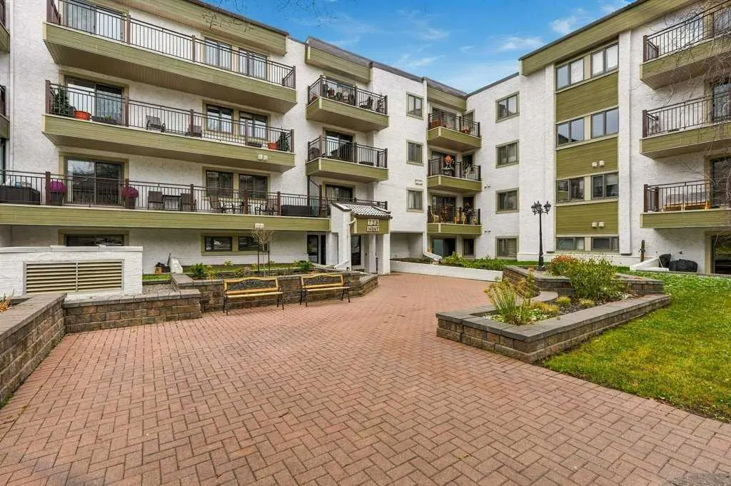 723 57 Avenue SW #325