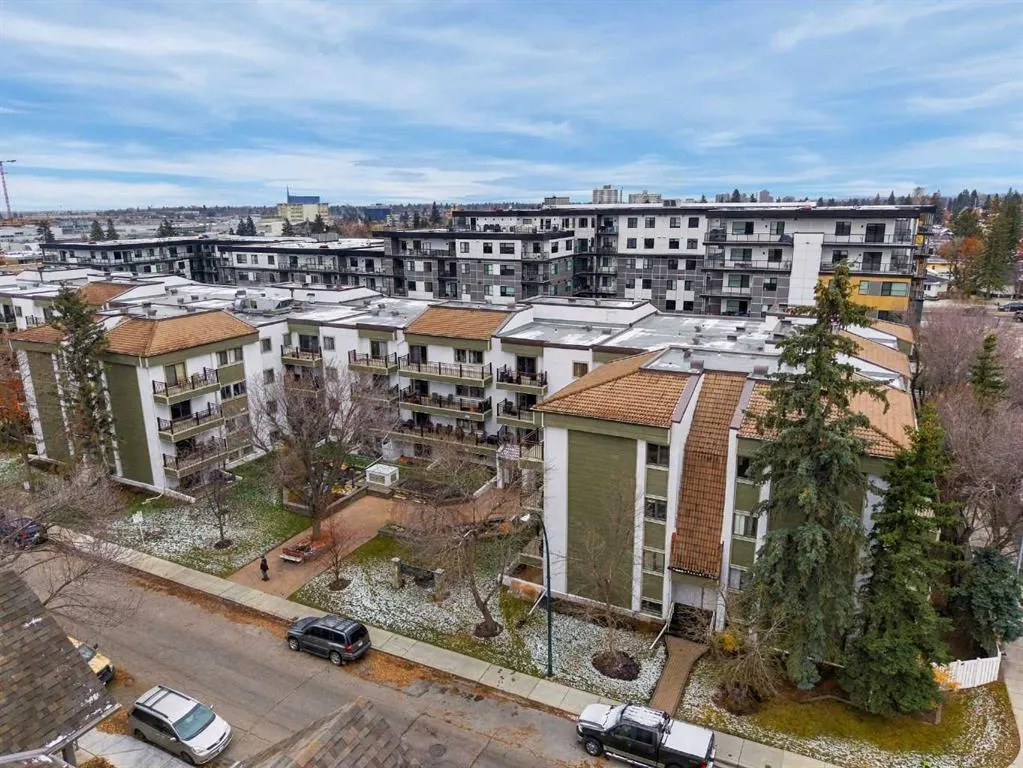 723 57 Avenue SW #325