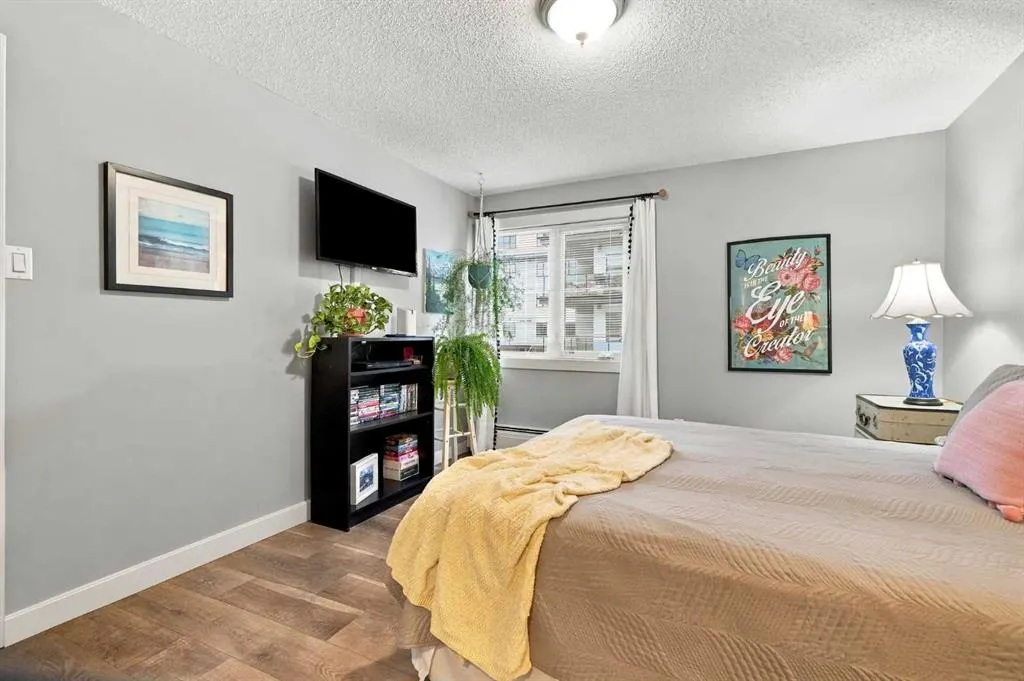 723 57 Avenue SW #325