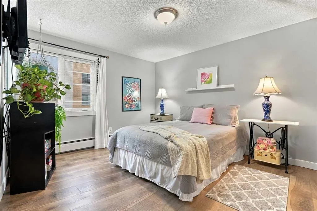 723 57 Avenue SW #325