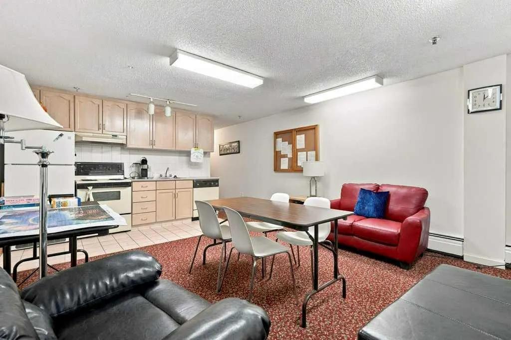 723 57 Avenue SW #325