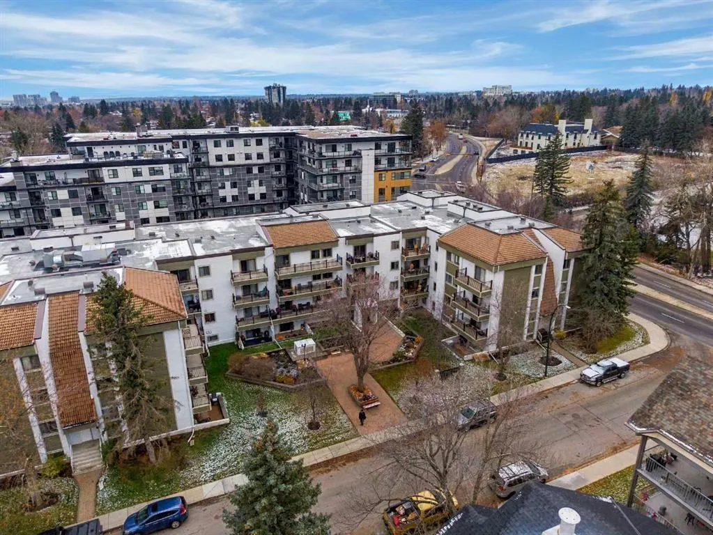723 57 Avenue SW #325