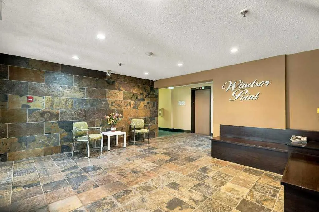 723 57 Avenue SW #325