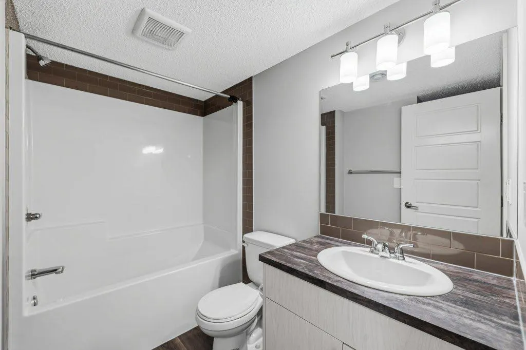 102 Seton Grove SE