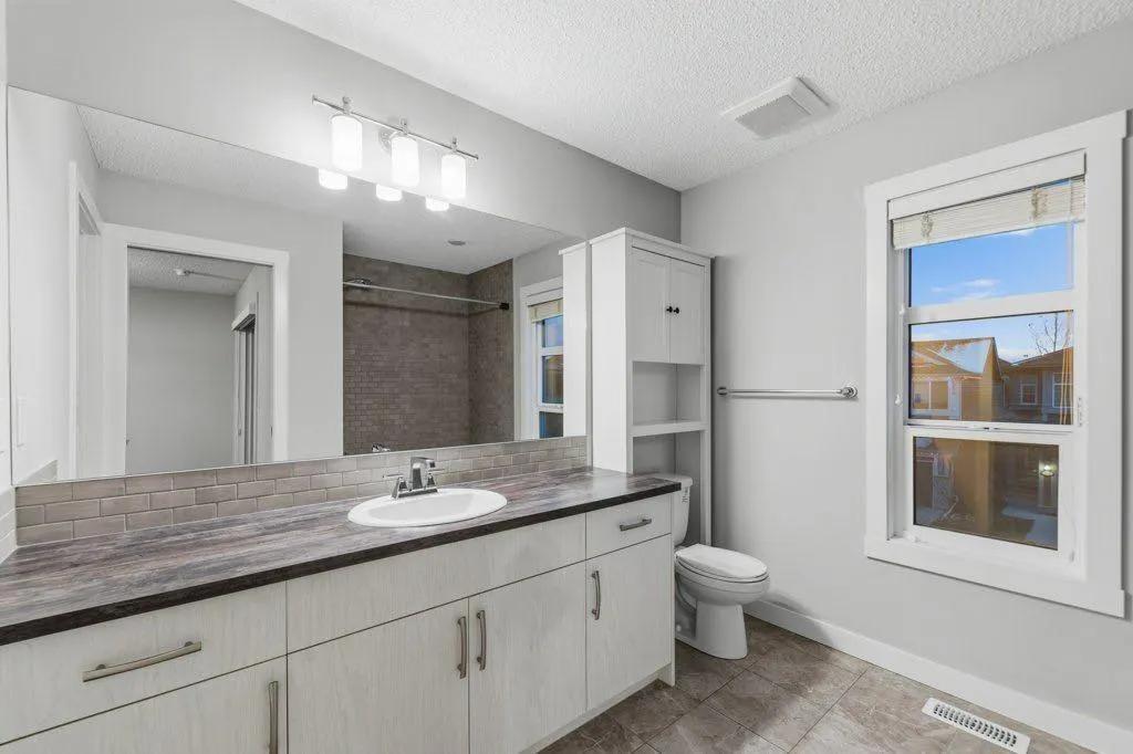 102 Seton Grove SE