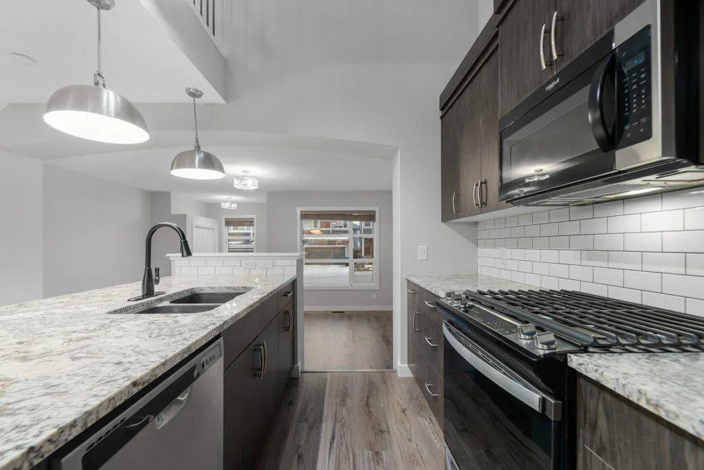 102 Seton Grove SE