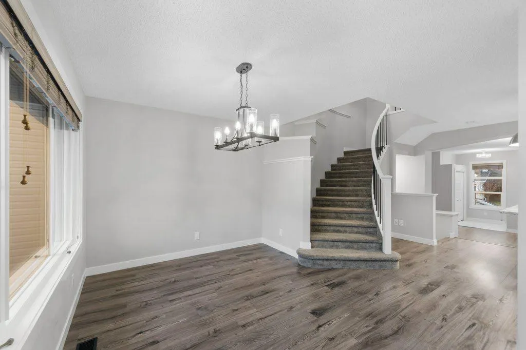 102 Seton Grove SE