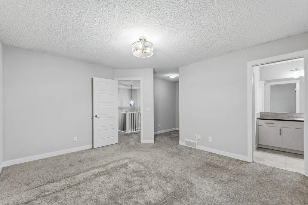 102 Seton Grove SE