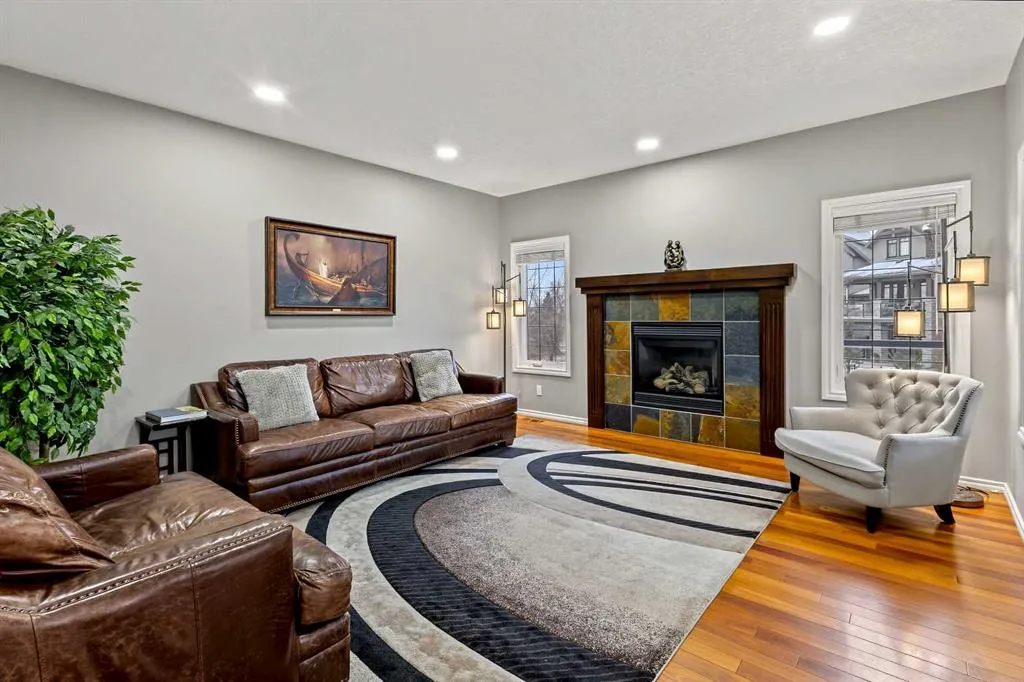 153 Coopers Park SW