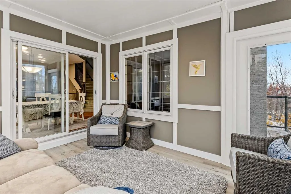 153 Coopers Park SW