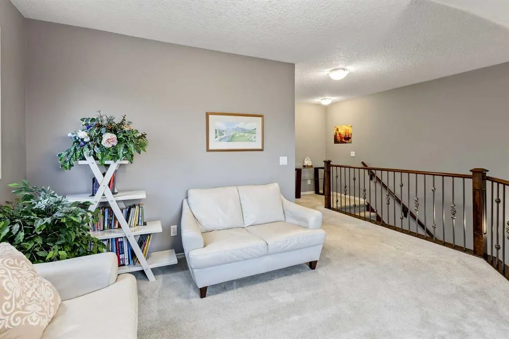 153 Coopers Park SW