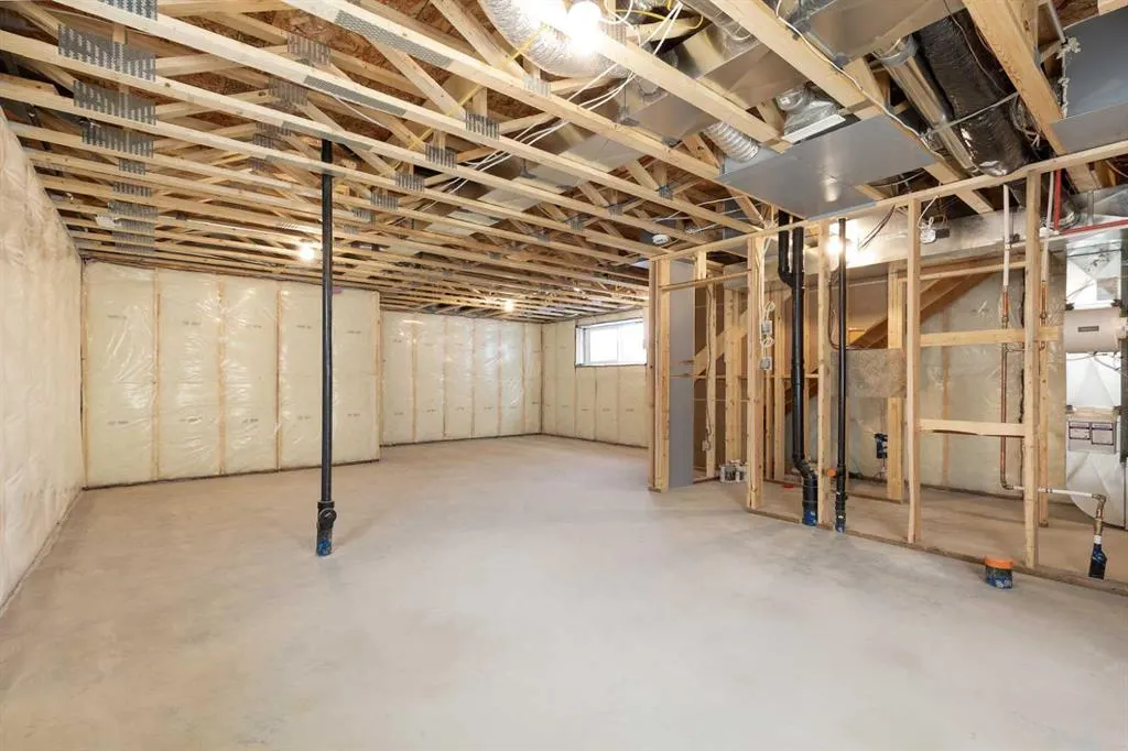 1276 Abitibi Road W