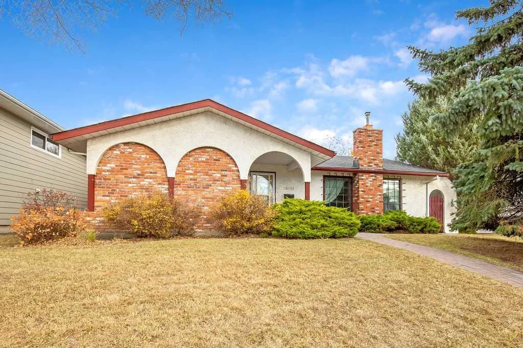 10711 Mapleglen Crescent SE