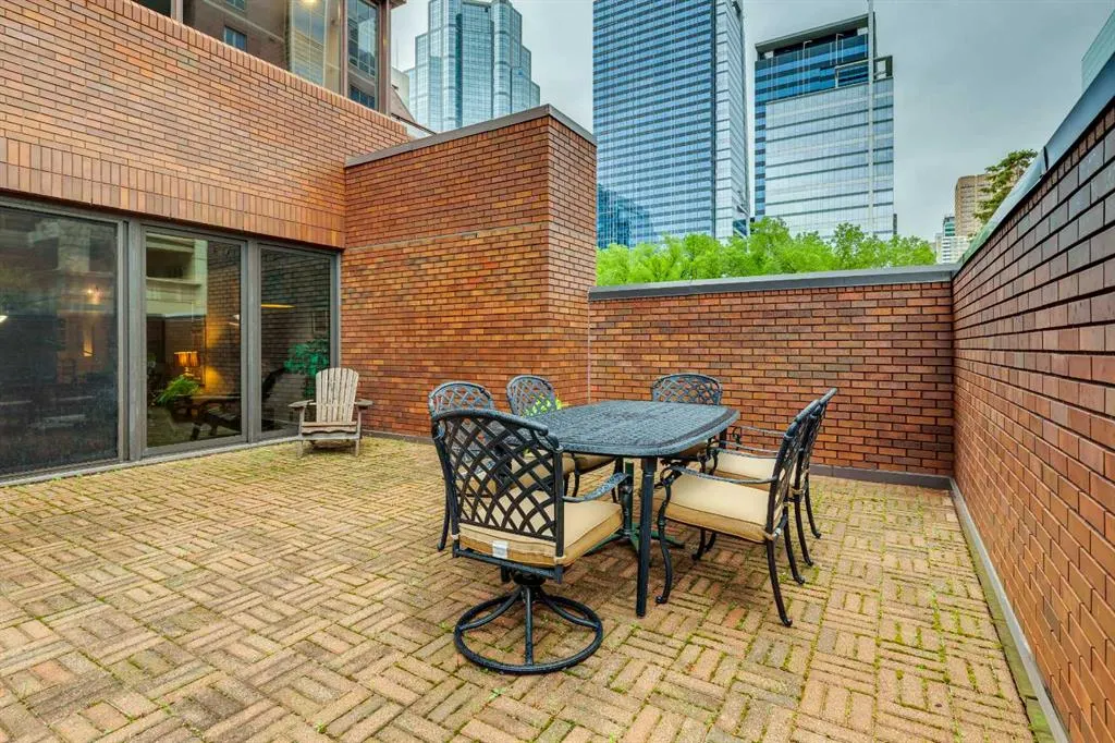 500 Eau Claire Avenue SW #102D