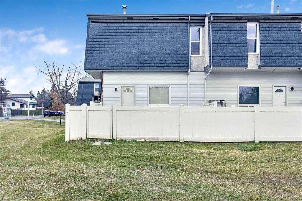 442 Brae Glen Crescent SW